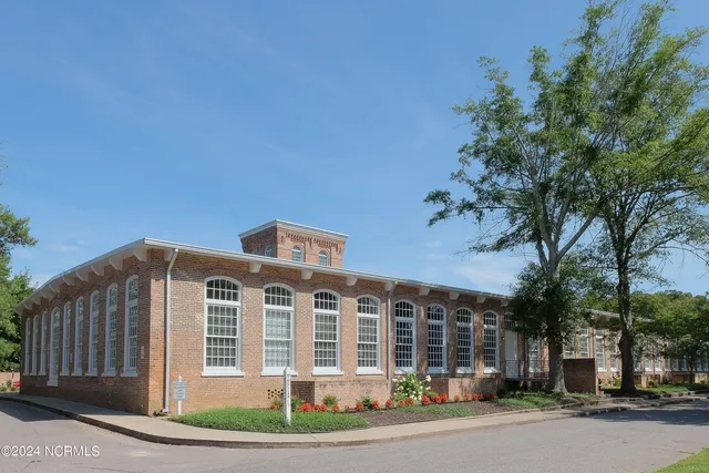 $419,000 | 723 McMullan Avenue, Unit 403, Edenton, NC 27932