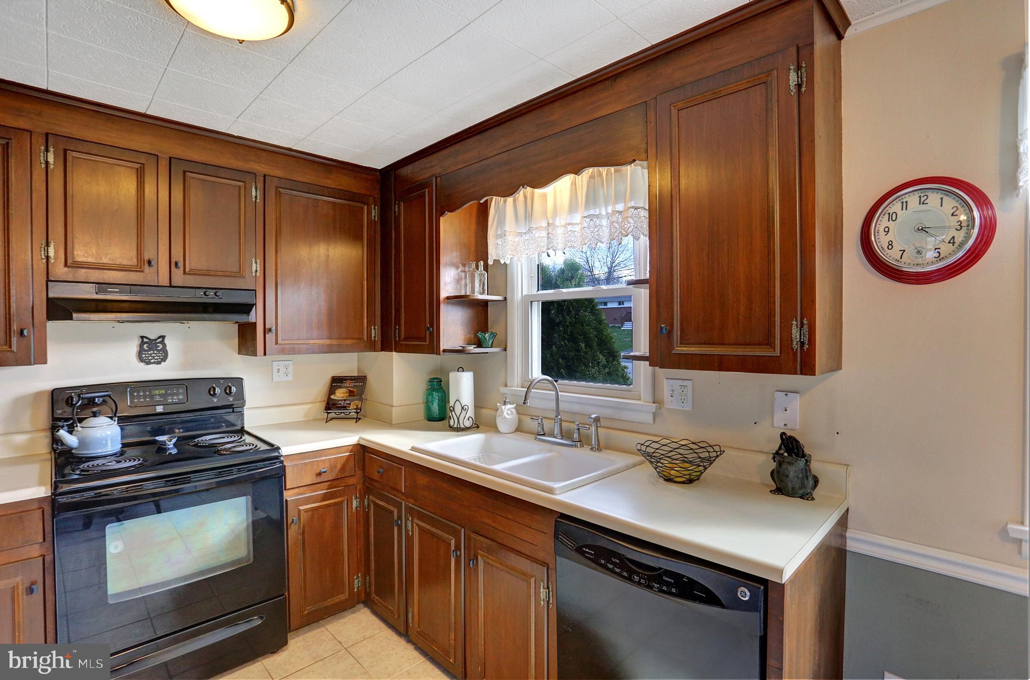 123 Diller Road New Cumberland, PA 17070 - Photo 8 of 35 Gallery Image 8
