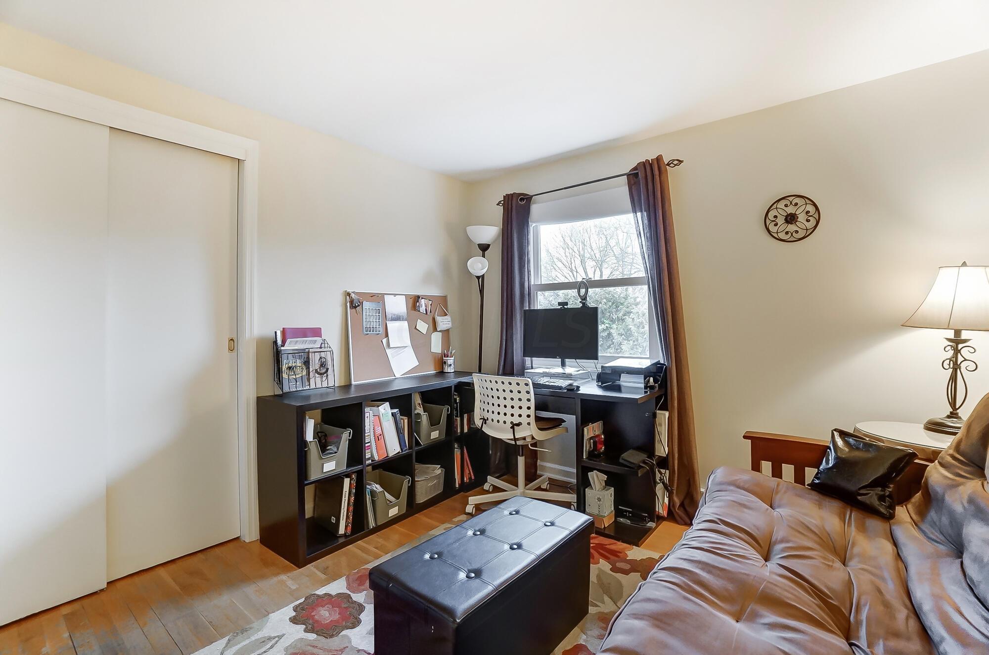 1200 Windham Road Columbus, OH 43220 - Photo 51 of 84 053