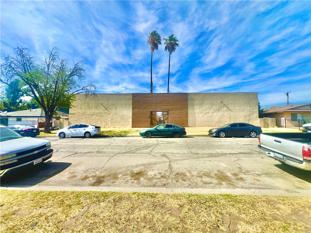 242 West Jackson Street Rialto, CA 92376 - Photo 3 of 9 Gallery Image 3