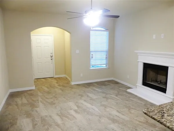 $1,999 | 309 Jennie Marie Circle, Ferris, TX 75125