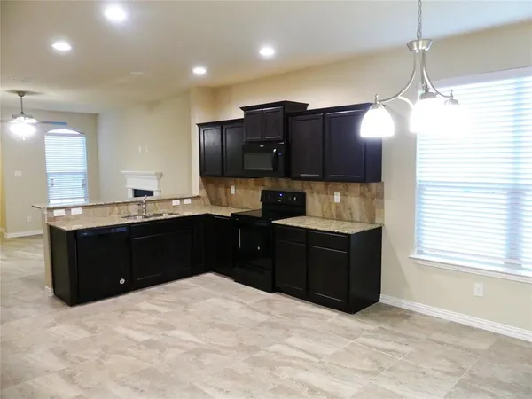 $1,999 | 309 Jennie Marie Circle, Ferris, TX 75125