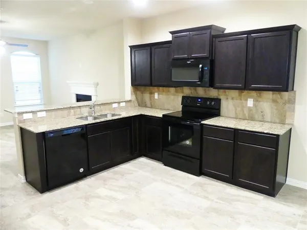 $1,999 | 309 Jennie Marie Circle, Ferris, TX 75125