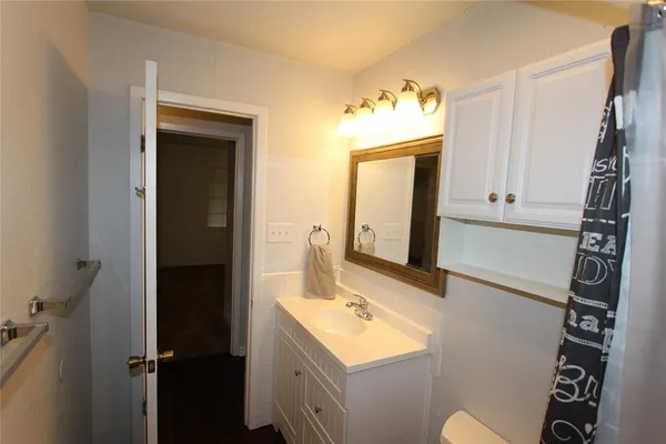 $1,550 | 737 Holiday Drive, Sherman, TX 75090