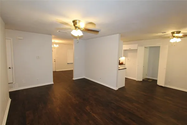 $1,550 | 737 Holiday Drive, Sherman, TX 75090