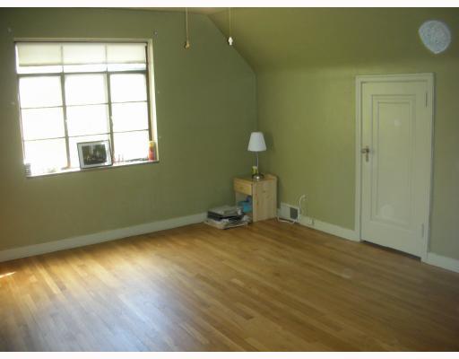 1349 Parkway Road Pittsburgh, PA 15237 - Photo 5 of 12 Other. The spacious 2nd Bedroom features hard wood flooring, a large walk-in closet and a 2nd smaller closet.