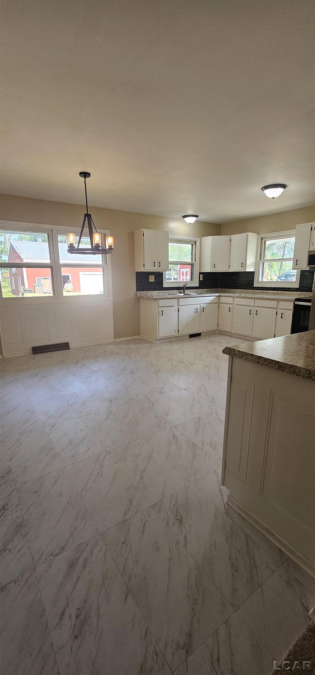 9355 Lee Road Jackson, MI 49201 - Photo 21 of 27 50113770-20.JPG