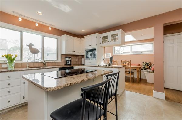 22 Columbia Road Marblehead, MA 01945 - Photo 6 of 30