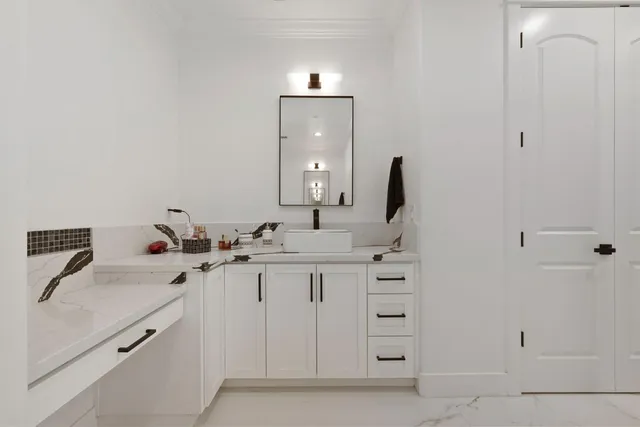 $2,049,000 | 2386 Interlaken Drive, Lodi, CA 95242