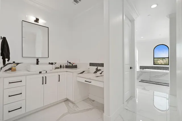 $2,049,000 | 2386 Interlaken Drive, Lodi, CA 95242