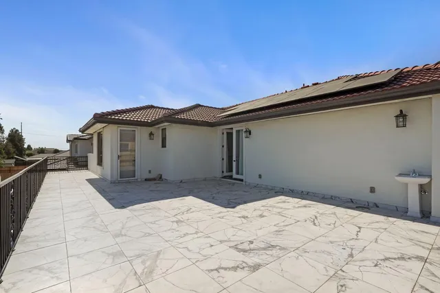 $2,049,000 | 2386 Interlaken Drive, Lodi, CA 95242