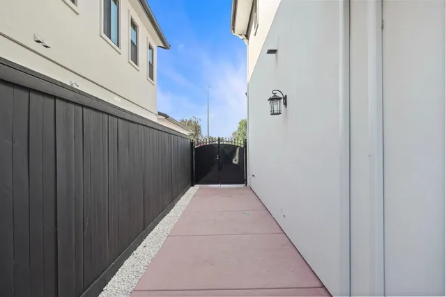 $2,049,000 | 2386 Interlaken Drive, Lodi, CA 95242