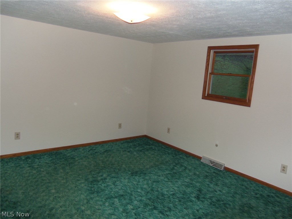 25079 Quaker Church Road East Rochester, OH 44625 - Photo 11 of 20 Gallery Image 11