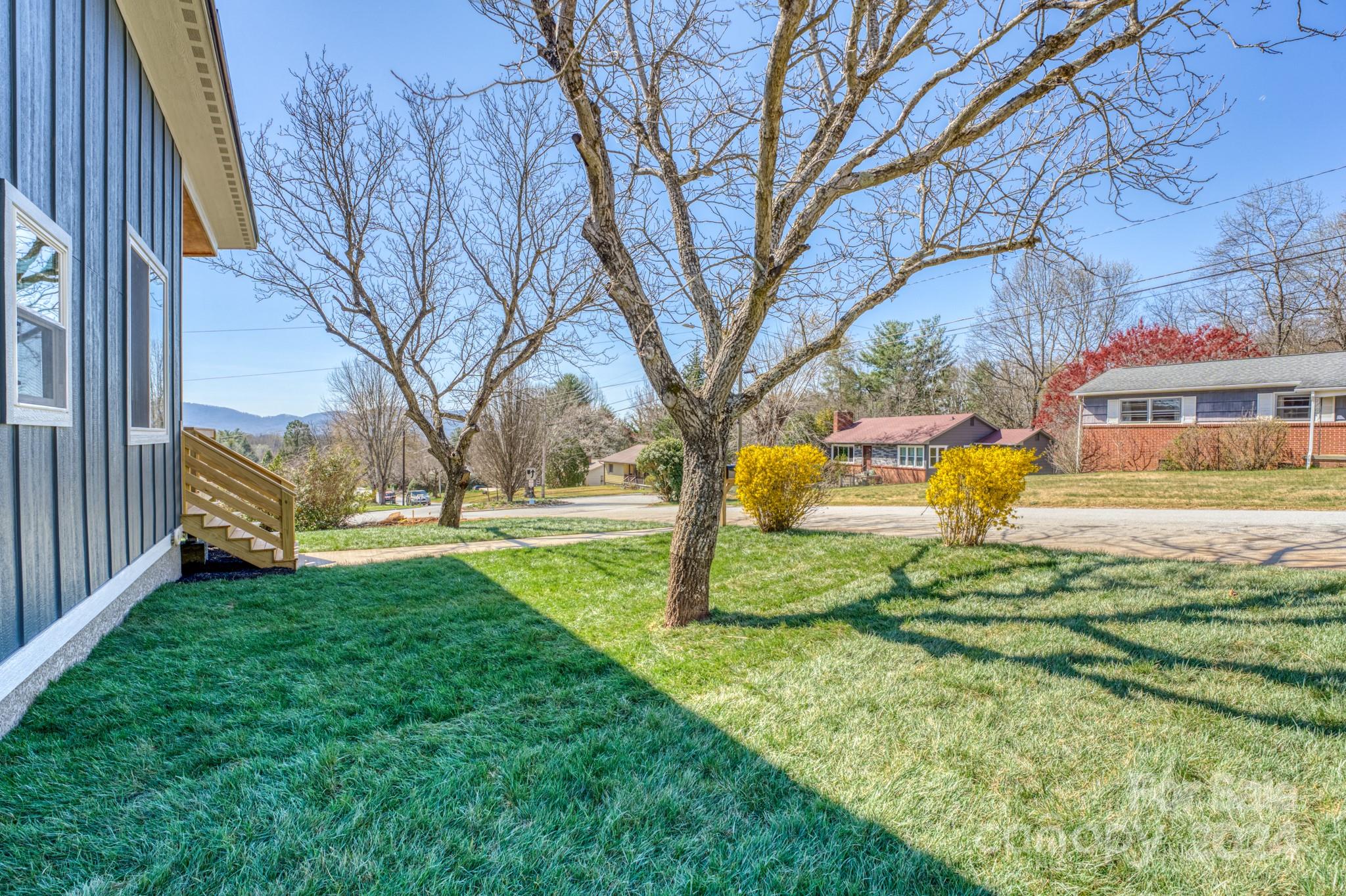 35 North Pershing Road Asheville, NC 28805 - Photo 23 of 24 Gallery Image 23