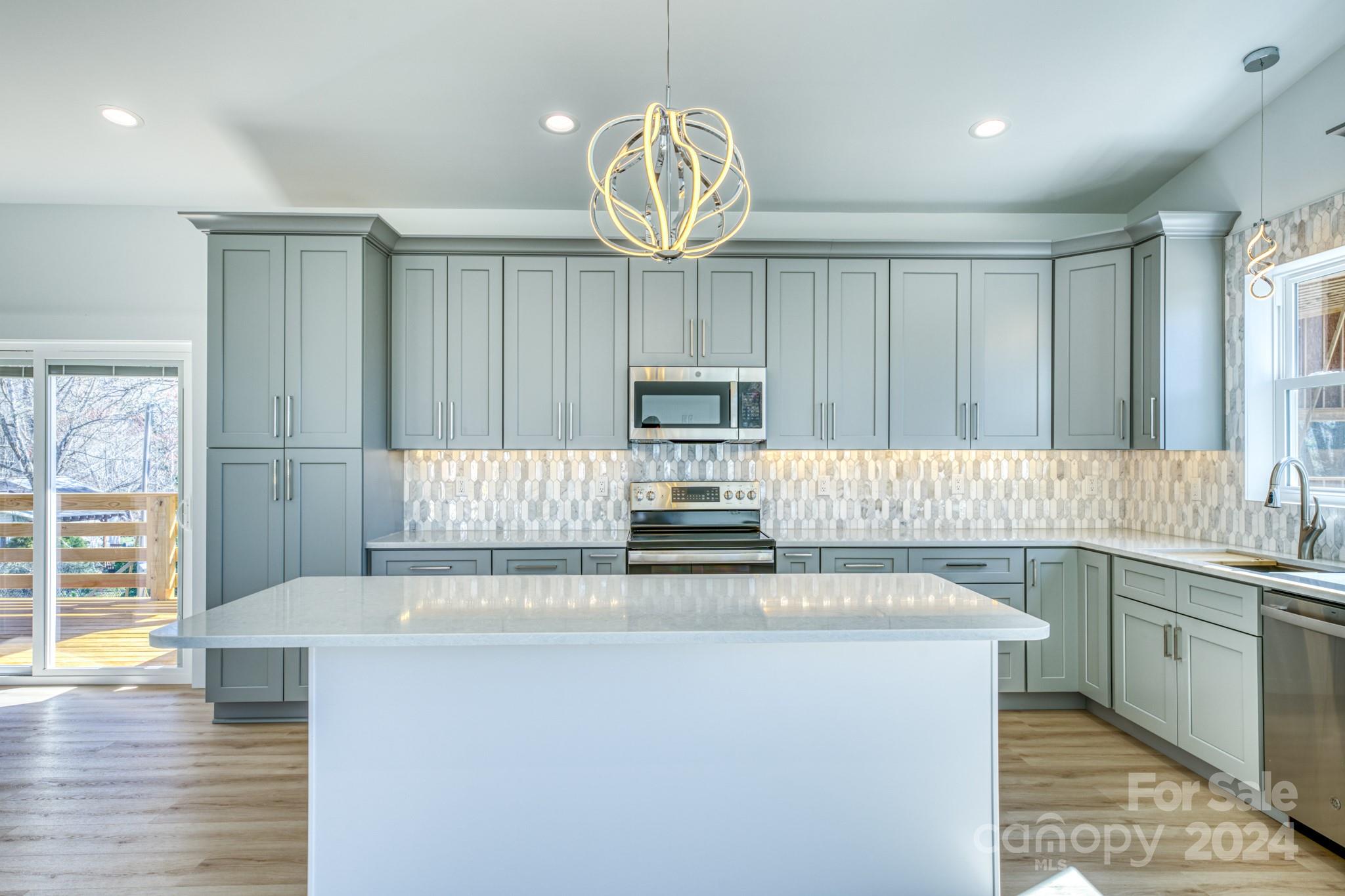 35 North Pershing Road Asheville, NC 28805 - Photo 4 of 24 Gallery Image 4