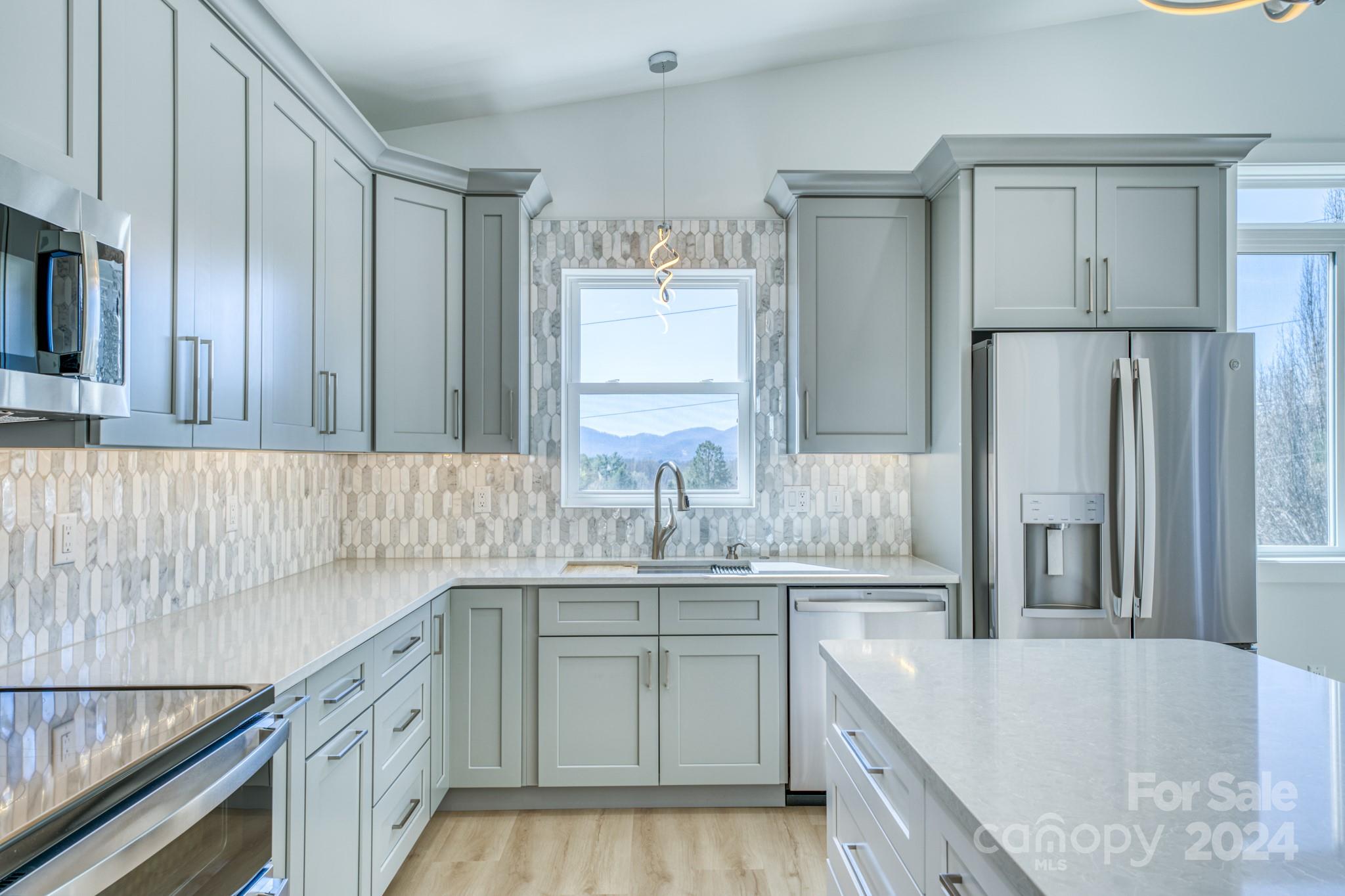 35 North Pershing Road Asheville, NC 28805 - Photo 5 of 24 Gallery Image 5