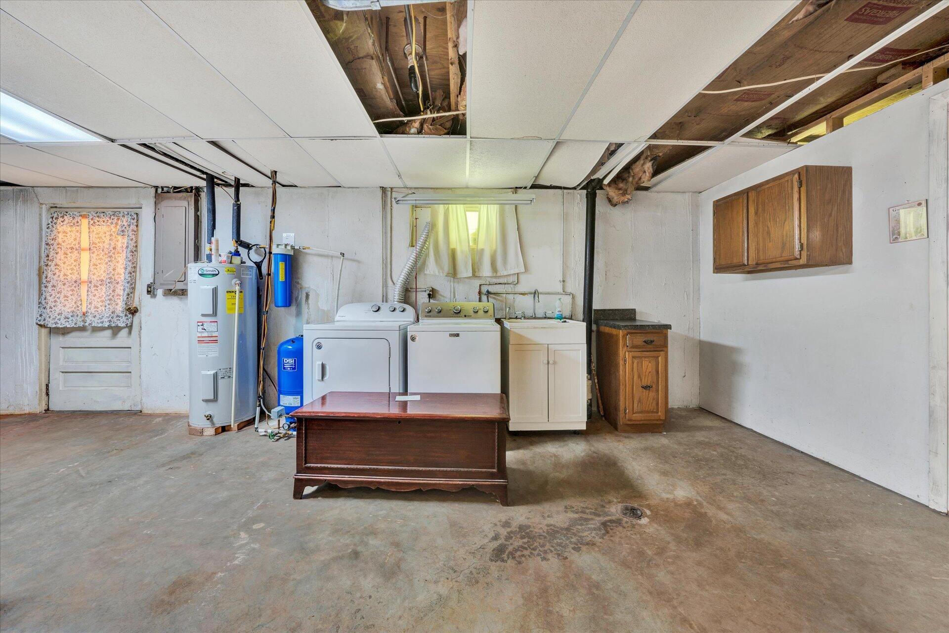 5315 Scruggs Road Moneta, VA 24121 - Photo 20 of 32 20-DSC00061