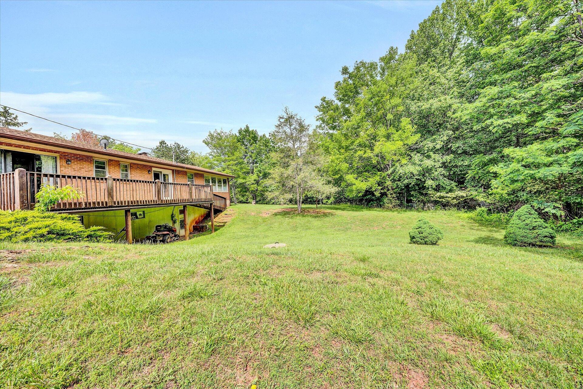 5315 Scruggs Road Moneta, VA 24121 - Photo 27 of 32 27-DSC00082