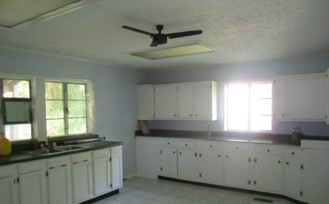 9604 Depot Street Heiskell, TN 37754 - Photo 4 of 5 6