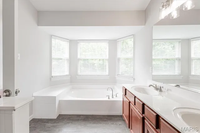 $469,000 | 614 Palisades View Drive, Eureka, MO 63025