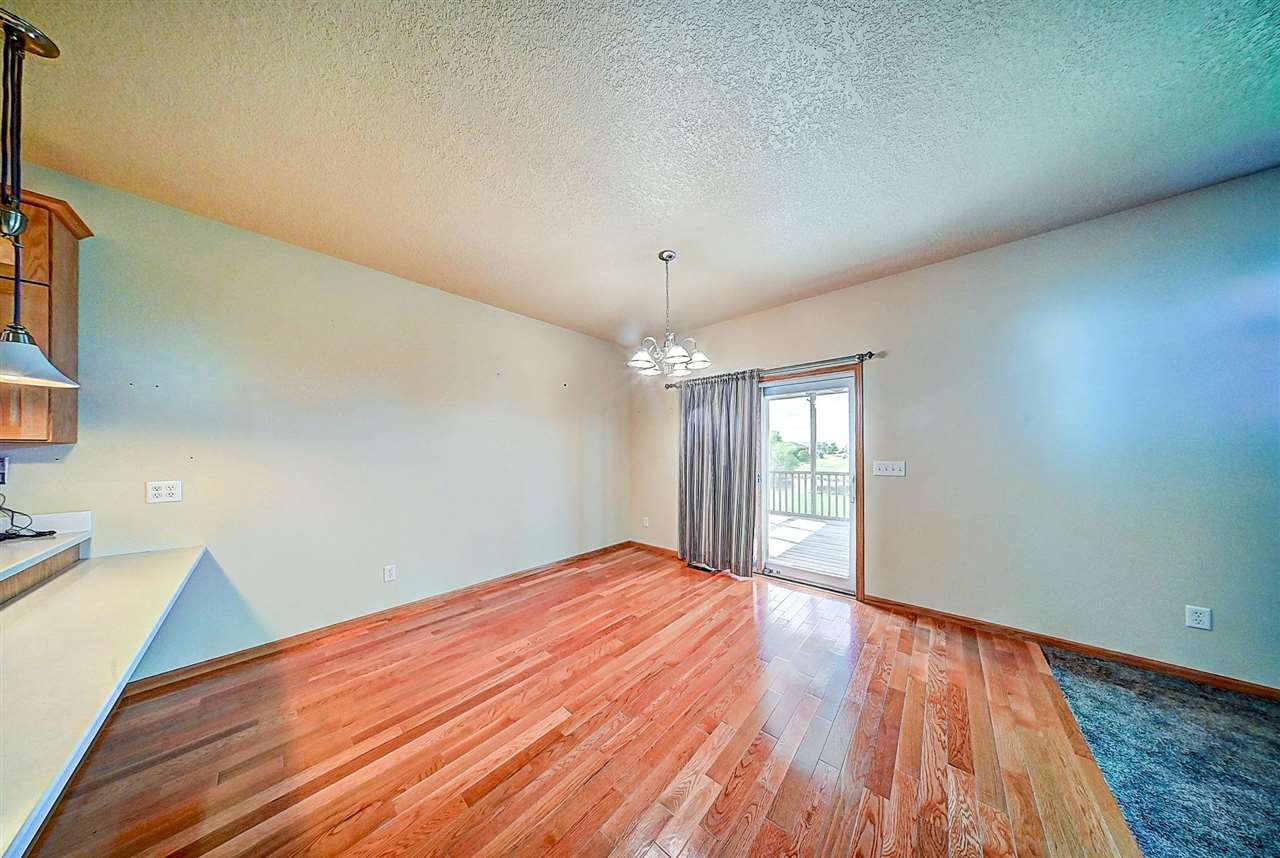 1290 Elder Ridge Road West Liberty, IA 52776 - Photo 9 of 45 Gallery Image 9
