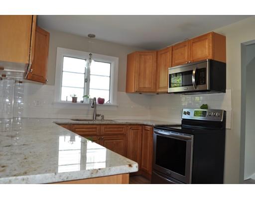126 Maple Street Middleton, MA 01949 - Photo 6 of 24 Gallery Image 6
