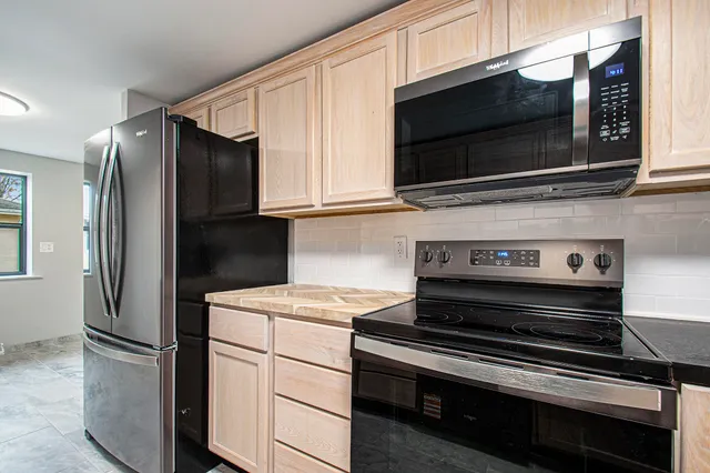 $249,000 | 6165 North Shore Drive, Coloma, MI 49038