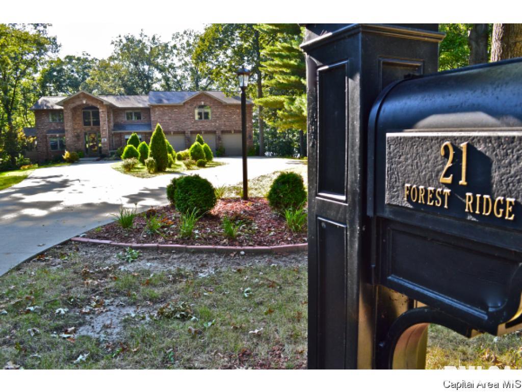21 Forest Ridge Springfield, IL 62712 - Photo 1 of 36 Gallery Image 1