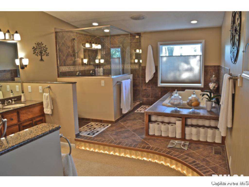 21 Forest Ridge Springfield, IL 62712 - Photo 28 of 36 Gallery Image 28