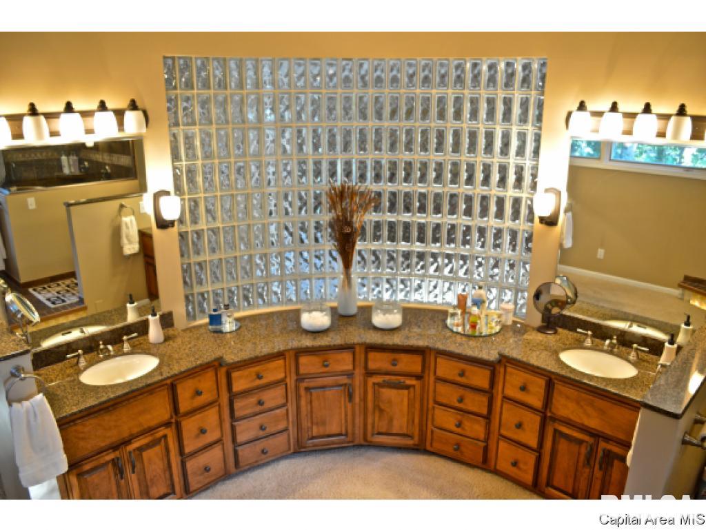 21 Forest Ridge Springfield, IL 62712 - Photo 29 of 36 Gallery Image 29
