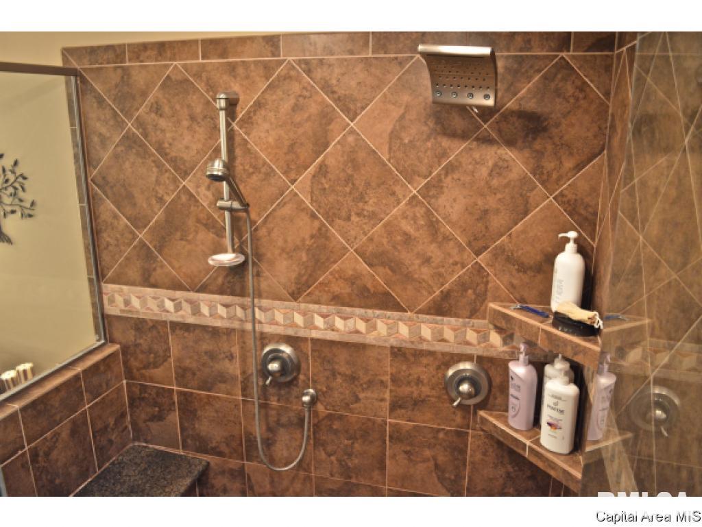 21 Forest Ridge Springfield, IL 62712 - Photo 30 of 36 Gallery Image 30
