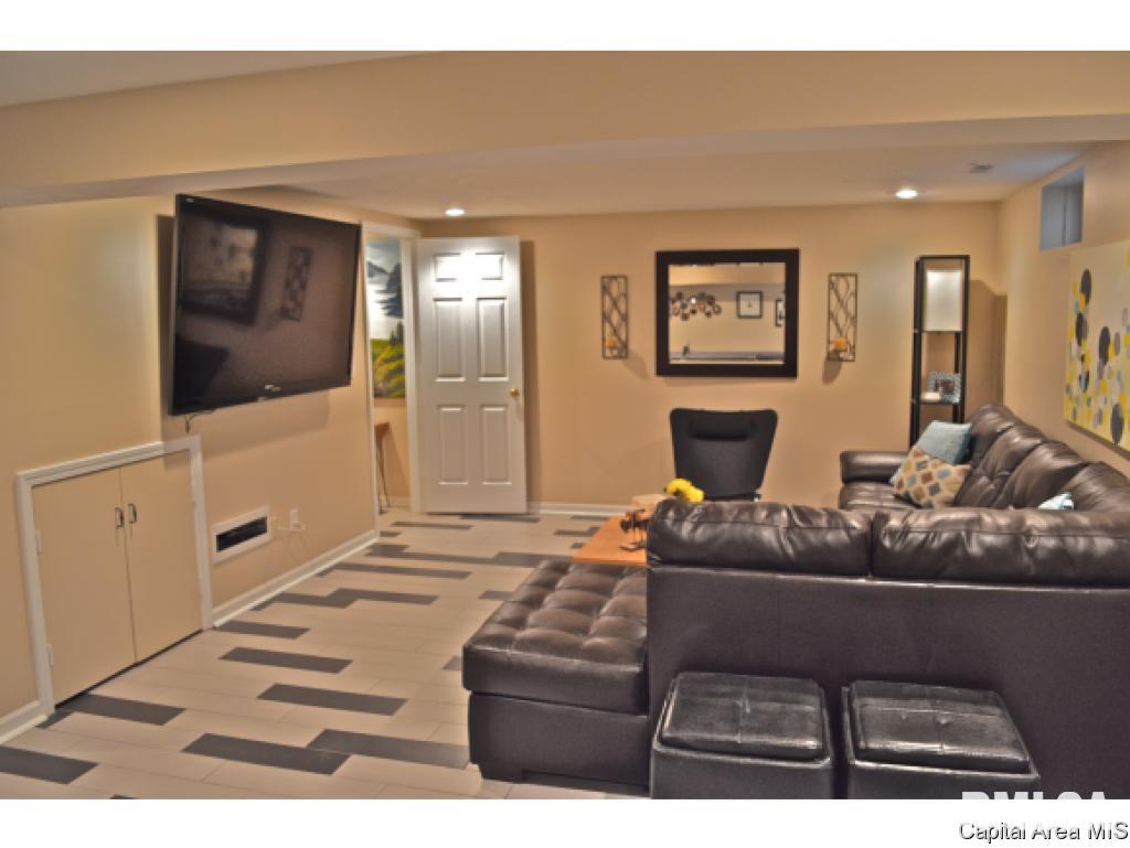 21 Forest Ridge Springfield, IL 62712 - Photo 35 of 36 Gallery Image 35