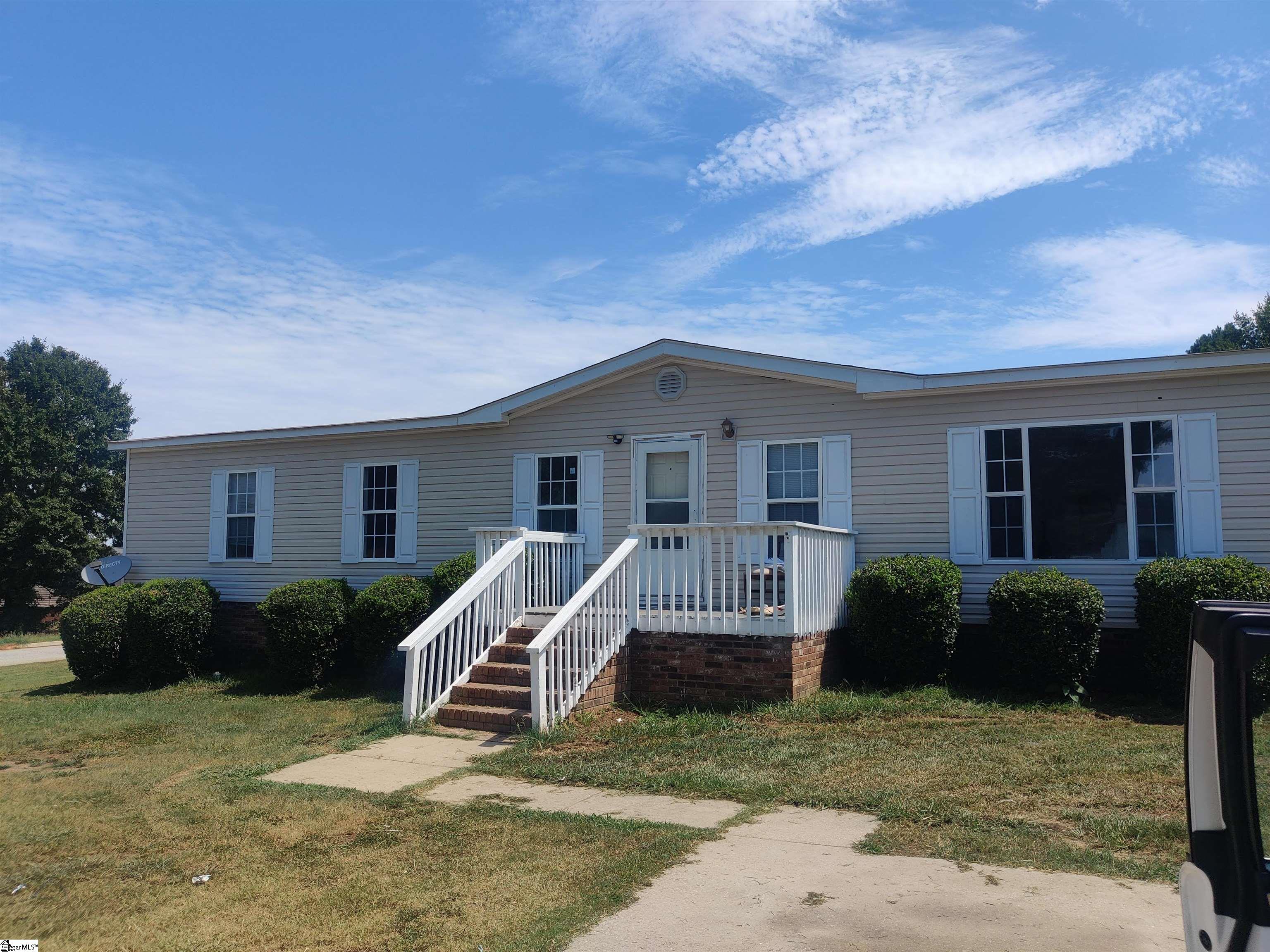 206 Walnut Crest Court Fountain Inn, SC 29644 - Photo 1 of 8 Gallery Image 1