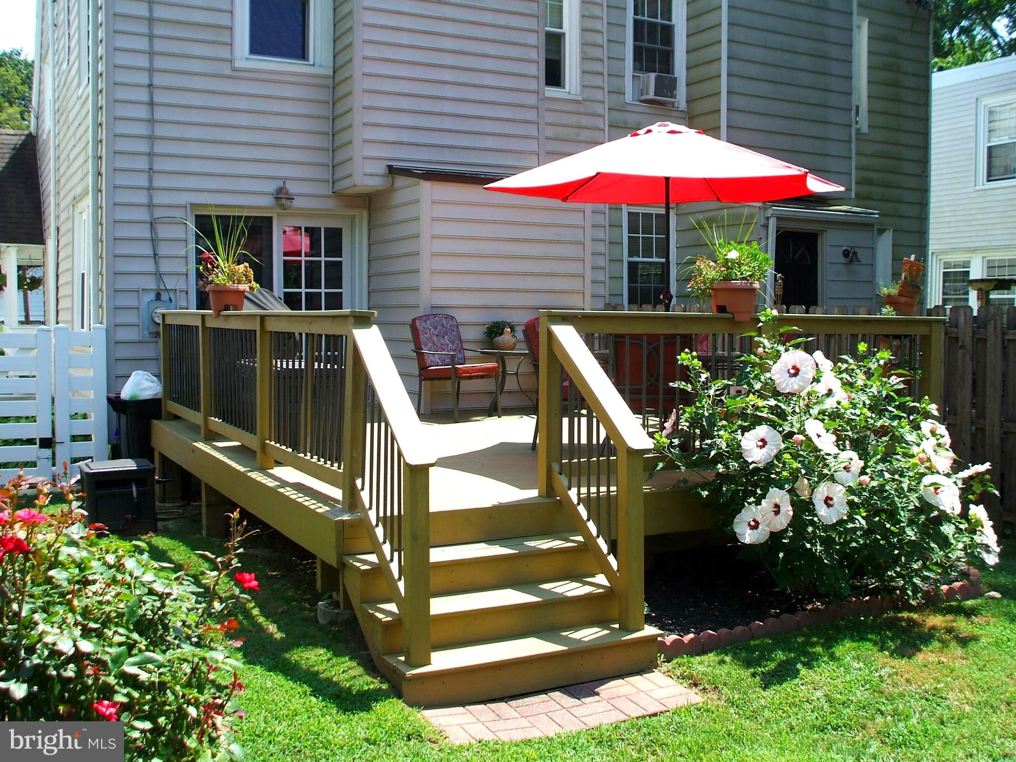 120 Summit Road Media, PA 19063 - Photo 23 of 27 Backyard Deck