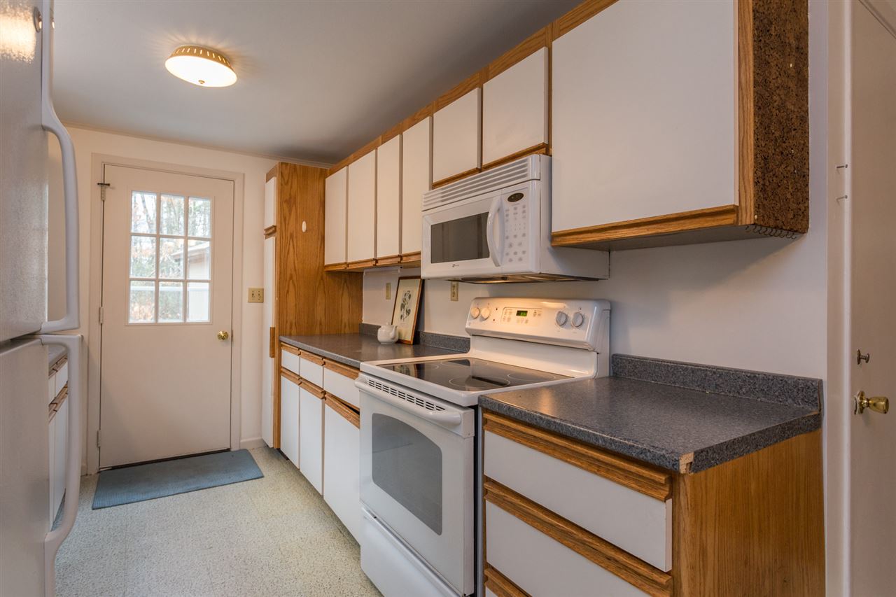 182 Long Pond Road Danville, NH 03819 - Photo 11 of 36 Gallery Image 11