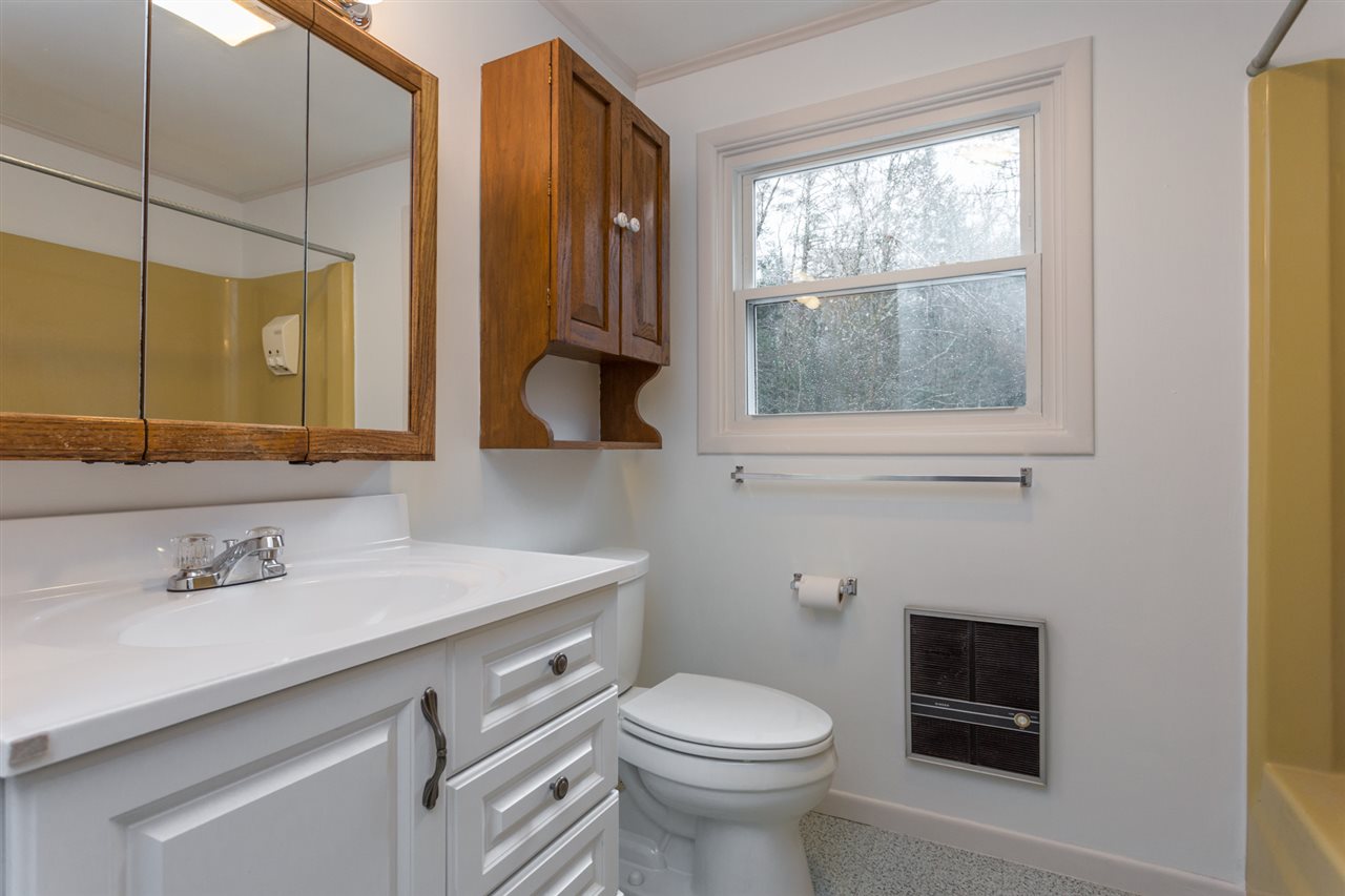 182 Long Pond Road Danville, NH 03819 - Photo 21 of 36 Gallery Image 21