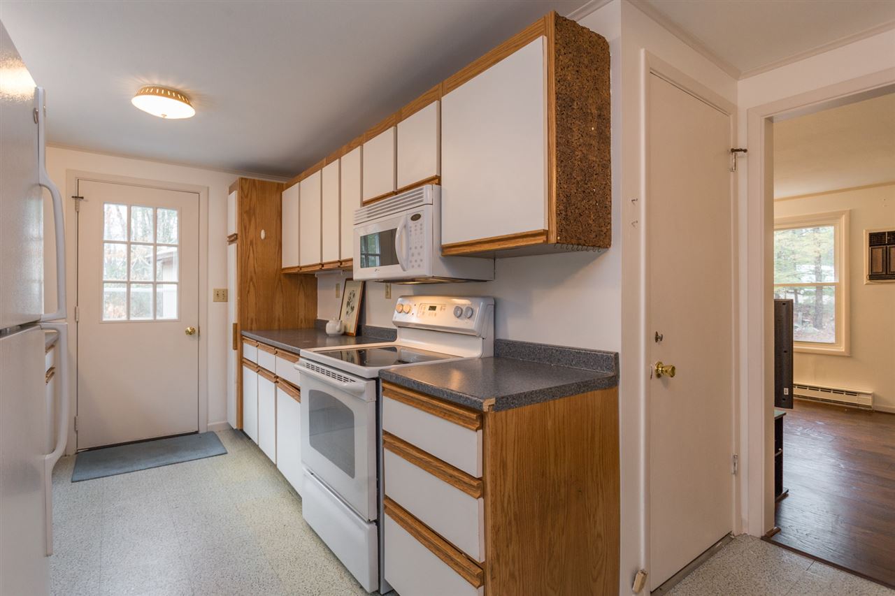 182 Long Pond Road Danville, NH 03819 - Photo 10 of 36 Gallery Image 10