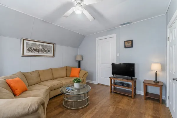 $325,000 | 6929 South Oakley Avenue, Chicago, IL 60636