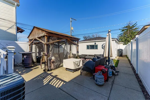 $325,000 | 6929 South Oakley Avenue, Chicago, IL 60636
