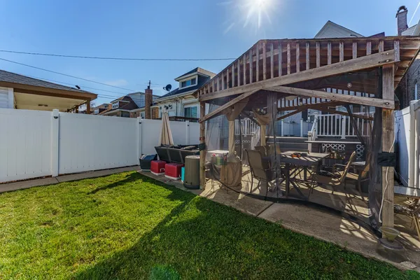 $325,000 | 6929 South Oakley Avenue, Chicago, IL 60636