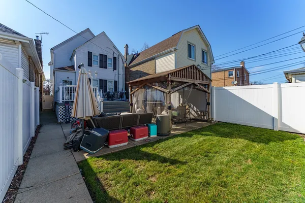 $325,000 | 6929 South Oakley Avenue, Chicago, IL 60636