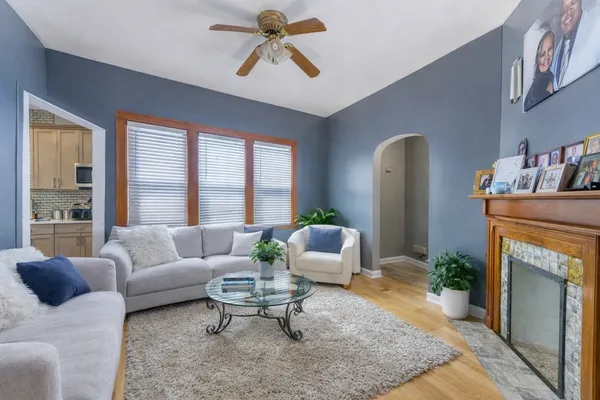 $325,000 | 6929 South Oakley Avenue, Chicago, IL 60636
