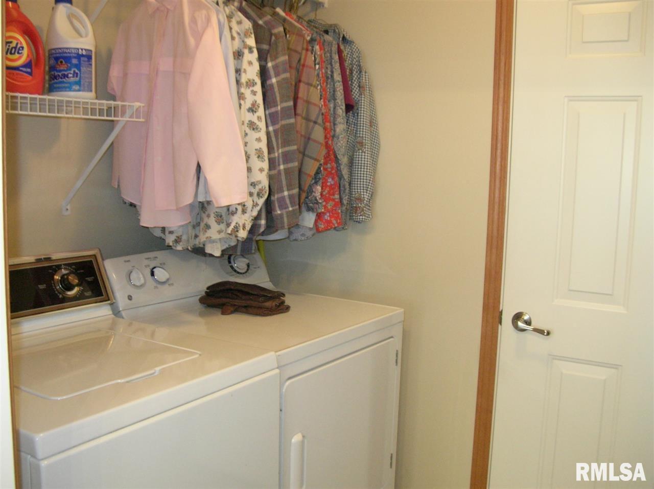 421 Kevin Road Blue Grass, IA 52726 - Photo 21 of 23 Gallery Image 21
