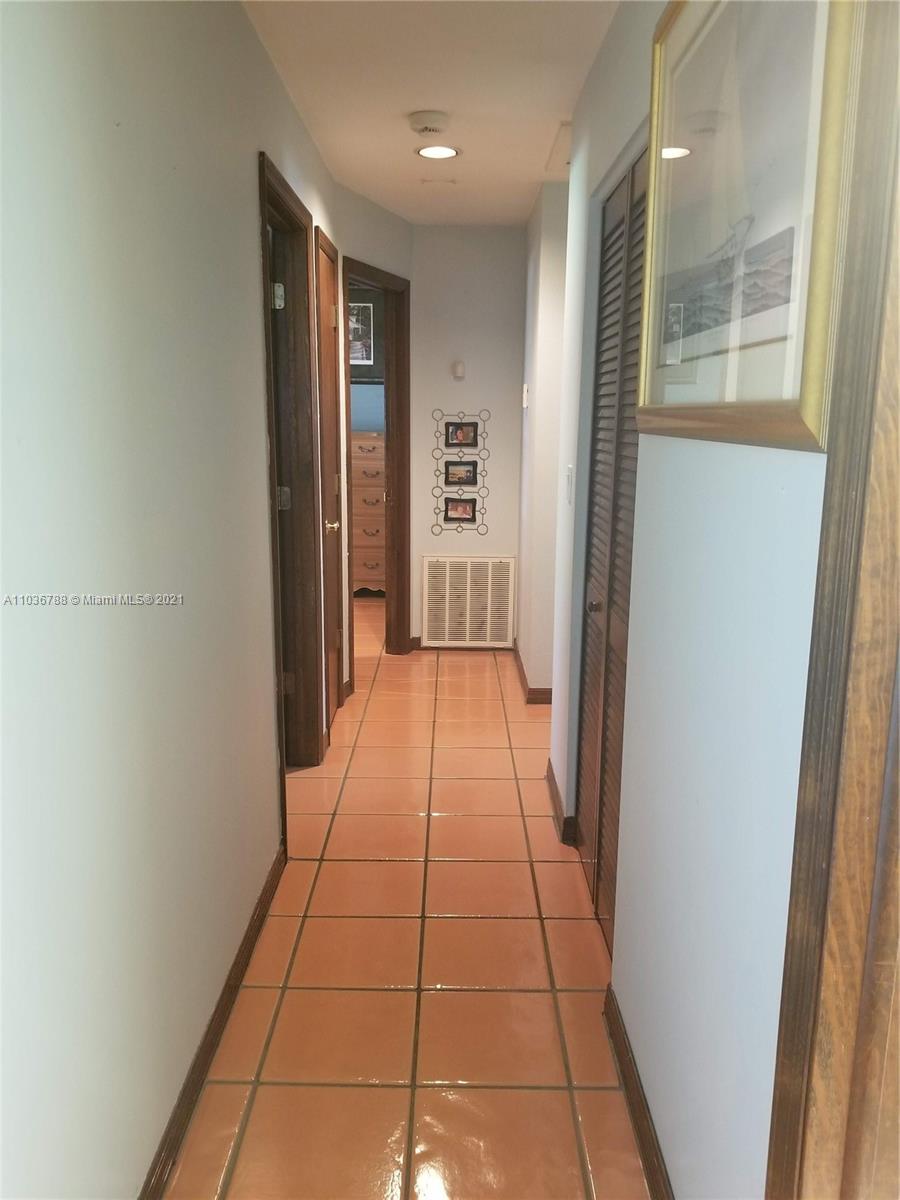 1663 Roberts Road Homestead, FL 33030 - Photo 12 of 27