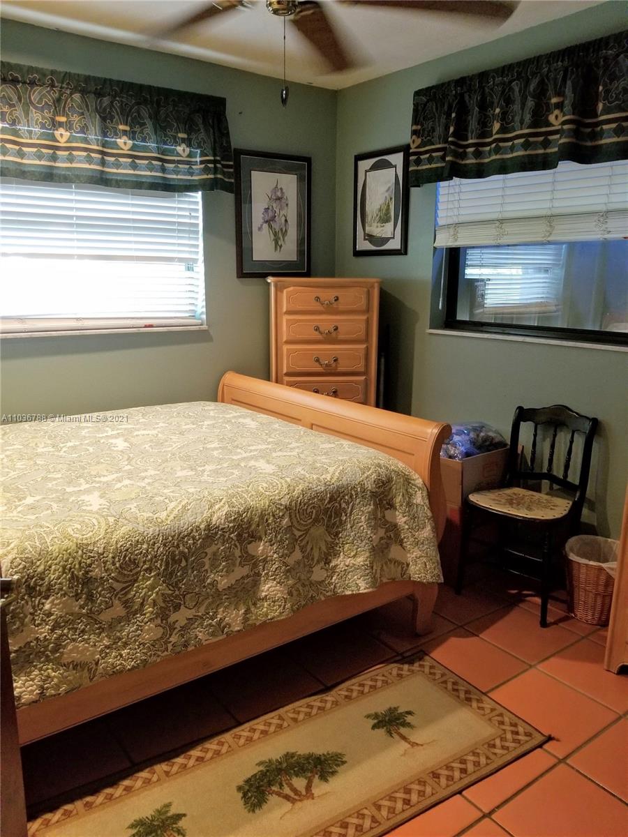 1663 Roberts Road Homestead, FL 33030 - Photo 13 of 27