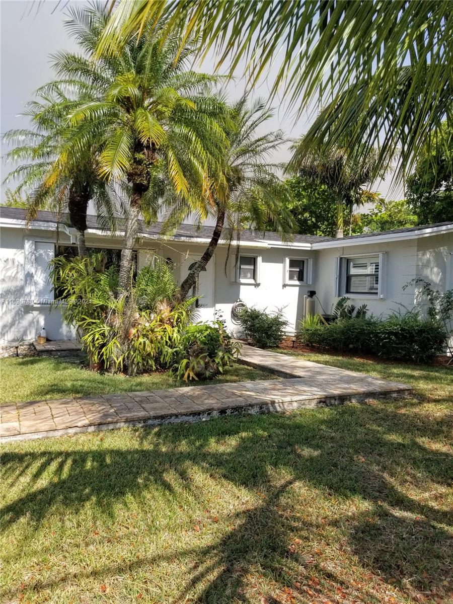 1663 Roberts Road Homestead, FL 33030 - Photo 2 of 27