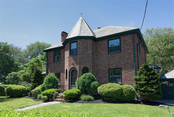 64 Evelyn Road Newton, MA 02468 - Photo 2 of 30 Gallery Image 2