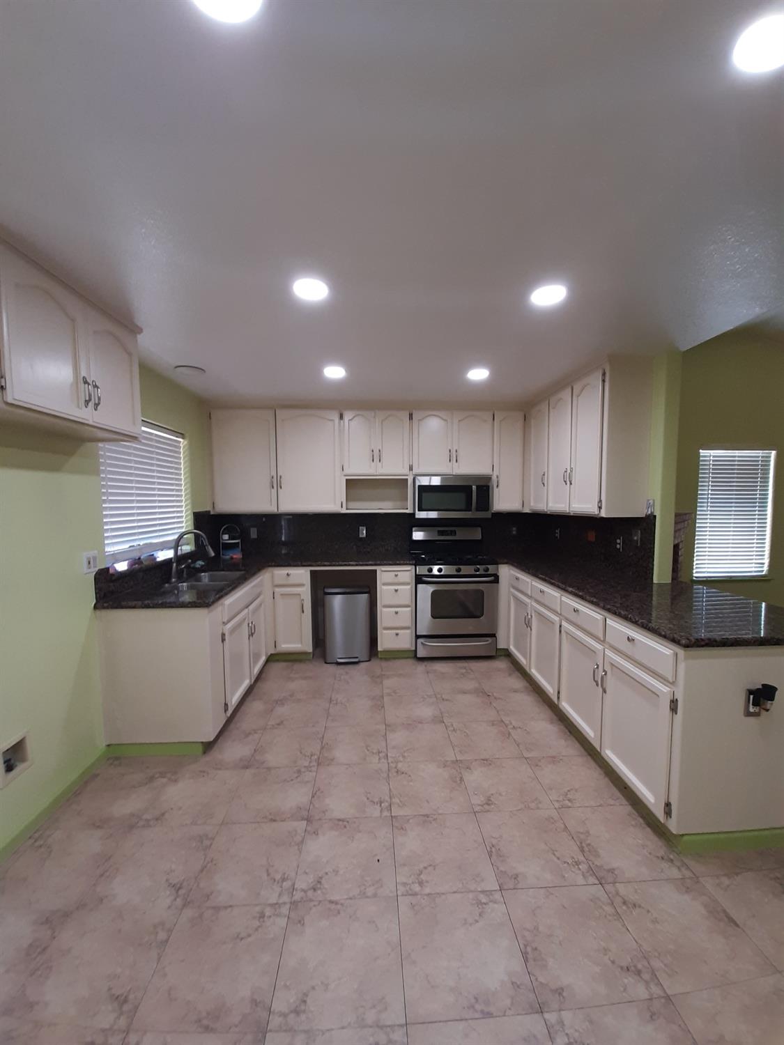 1047 Alexander Court Turlock, CA 95380 - Photo 3 of 22