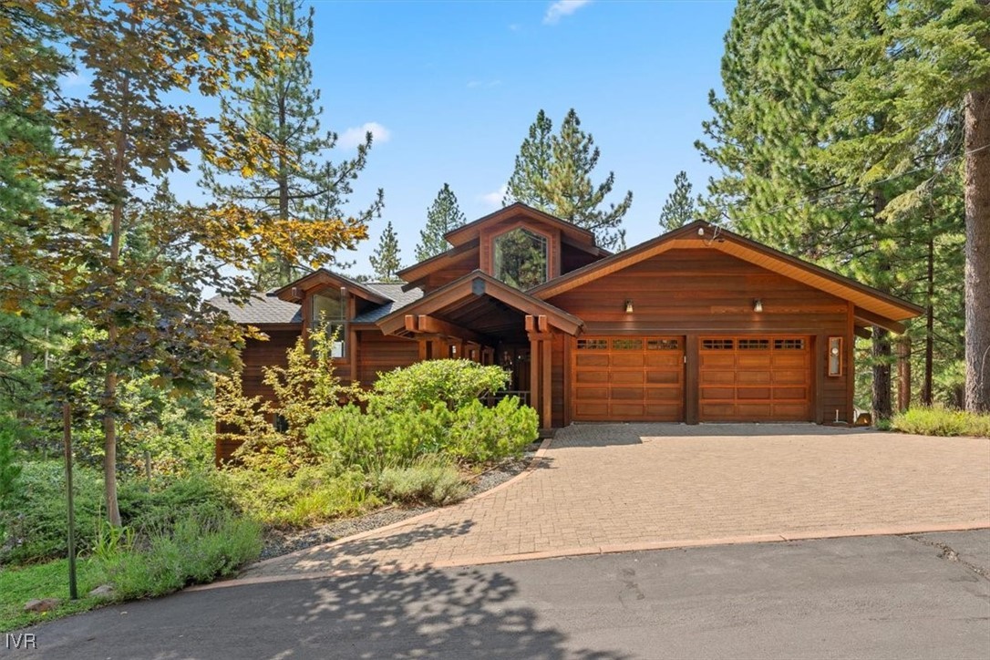 Front of House/Driveway