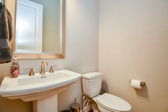 $598,888 | 4827 Bellwood Springs Lane, Sugar Land, TX 77479